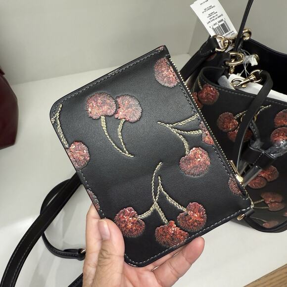 Coach Rowan Bucket Bag With Cherry Print CCZ17 Black - Picture 5 of 15